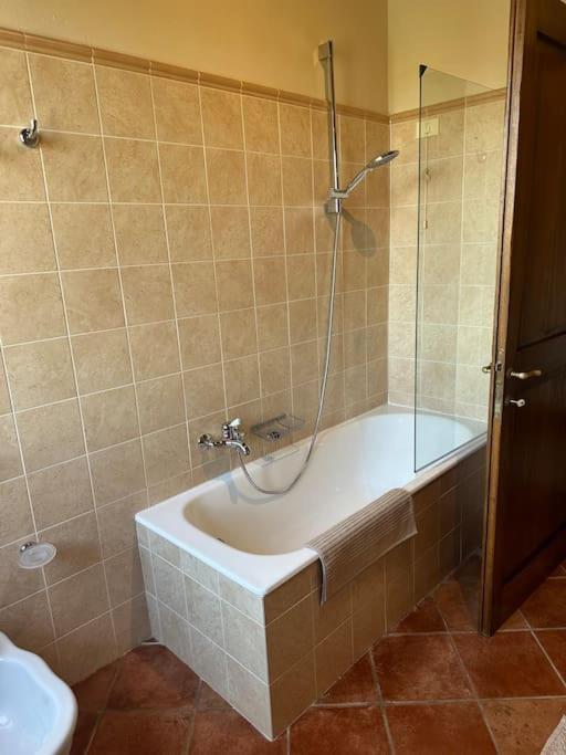 Cozy Home In Countryside Asciano Siena -Renovated! Exterior photo