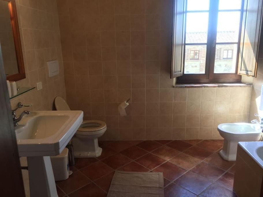 Cozy Home In Countryside Asciano Siena -Renovated! Exterior photo