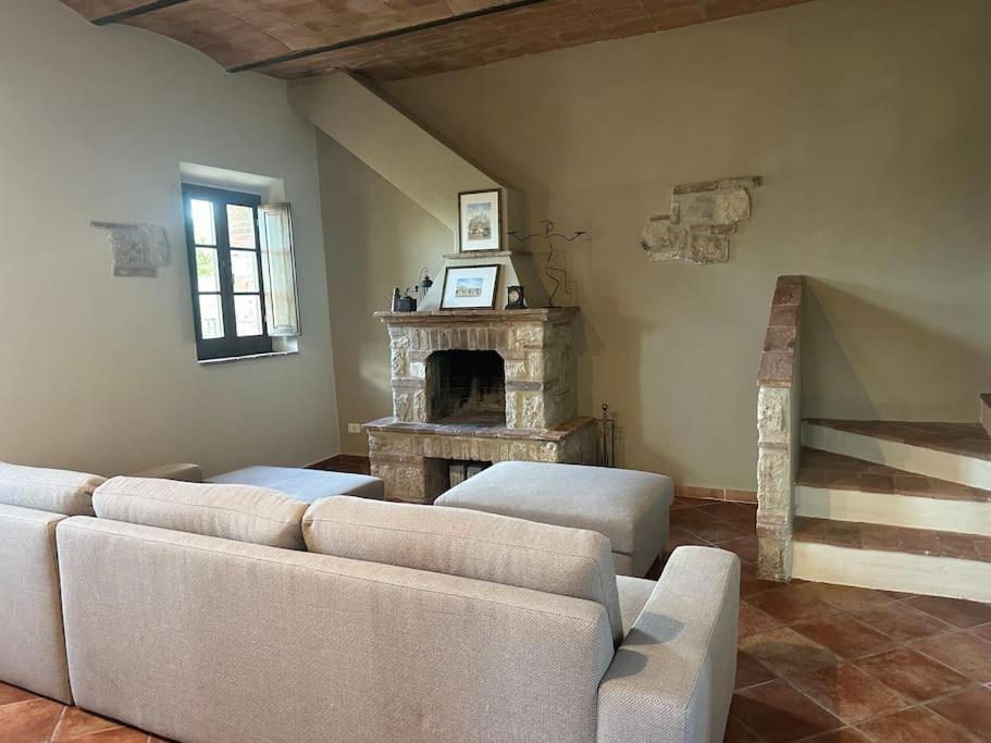 Cozy Home In Countryside Asciano Siena -Renovated! Exterior photo